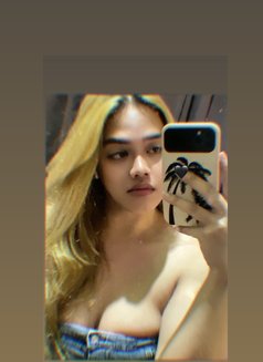 Lei Ara - Transsexual escort in Bangkok Photo 2 of 5