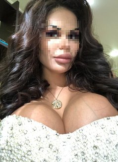 Leia - escort in Dubai Photo 21 of 22