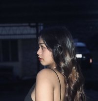 Leigh Diaz - Dominadora transexual in Manila