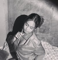 Leigh Diaz - Dominadora transexual in Manila