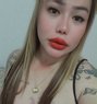 Leigh - Acompañantes transexual in Abu Dhabi Photo 2 of 6