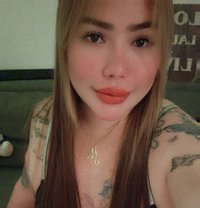 Leigh - Transsexual escort in Abu Dhabi