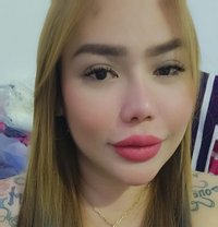 Leigh - Transsexual escort in Abu Dhabi