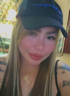 Leigh - Acompañantes transexual in Abu Dhabi Photo 12 of 12