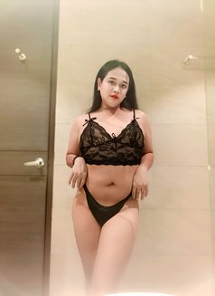 Leila Antonov - Acompañantes transexual in Manila Photo 6 of 10