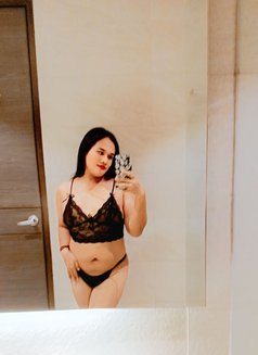 Leila Antonov - Acompañantes transexual in Manila Photo 8 of 10