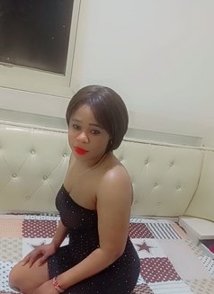 Leila - escort in Riyadh Photo 3 of 7