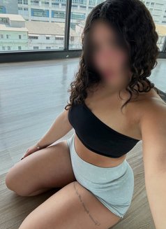 Leila - escort in Brussels Photo 5 of 9