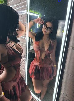 Leila - puta in Kobe Photo 3 of 6