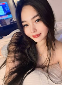 Leila - escort in Hong Kong Photo 8 of 21