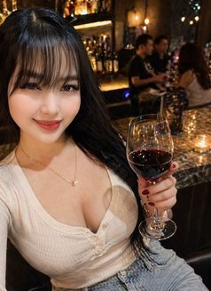Leila - escort in Hong Kong Photo 15 of 21