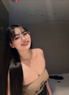 Leila - escort in Hong Kong Photo 17 of 21
