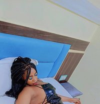 Leila - puta in Vadodara Photo 1 of 4