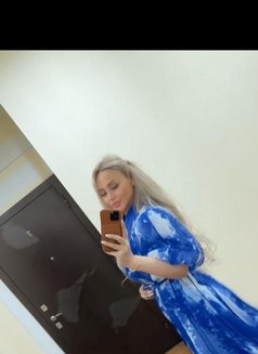 Leila - escort in Beirut Photo 4 of 11