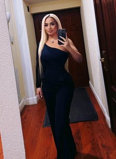 Leila - escort in Beirut Photo 6 of 11