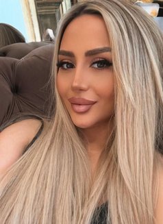 Leila - escort in Beirut Photo 11 of 11