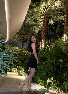 Leila - puta in Dubai Photo 3 of 3