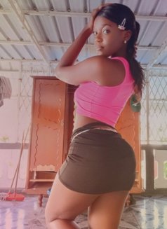 Leila - escort in Kampala Photo 2 of 4