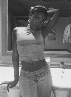 Leila - escort in Kampala Photo 3 of 7