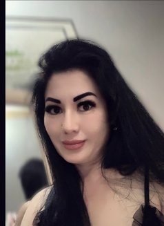 New Leila in Bahrain - escort in Al Manama Photo 1 of 5