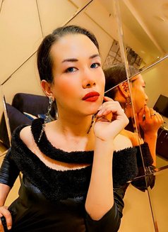 Leilabilopz - Transsexual escort in Pune Photo 12 of 12