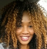 Leina vid sex - puta in Nairobi