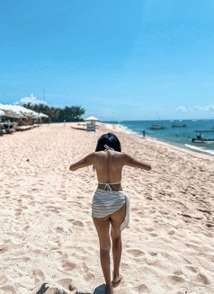 Leisha - puta in Bali Photo 6 of 6