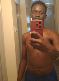 Leithnas - Male escort in Narok Photo 1 of 3