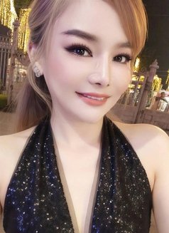 Lemon - masseuse in Bangkok Photo 3 of 9