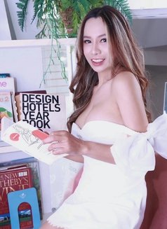 Lemon - masseuse in Bangkok Photo 2 of 7