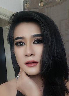 Lemon Ladyboy - masseuse in Muscat Photo 1 of 5