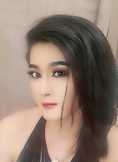 Lemon Ladyboy - masseuse in Muscat Photo 5 of 5