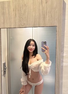 Lemon - masseuse in Bangkok Photo 5 of 5