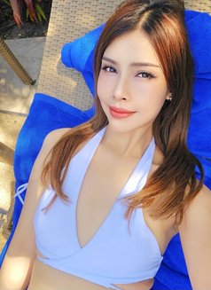 Lemon - escort in Bangkok Photo 4 of 5