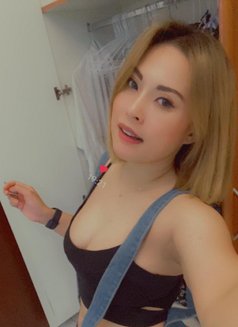 Lemon - masseuse in Dubai Photo 1 of 8