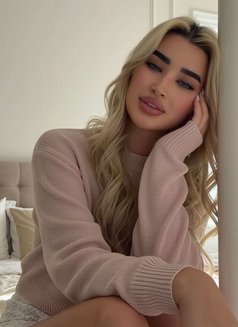 Lara 🫦 - escort in Dubai Photo 12 of 14