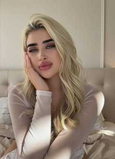 Lara 🫦 - escort in Dubai Photo 13 of 14