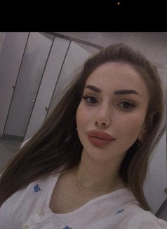Lena - escort in İstanbul Photo 3 of 7