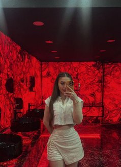 Lena - escort in İstanbul Photo 5 of 7