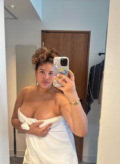 Lena Big Fat A$$ In Koza rn - puta in Okinawa Island Photo 7 of 7