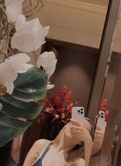 Lena - escort in Dubai Photo 1 of 5