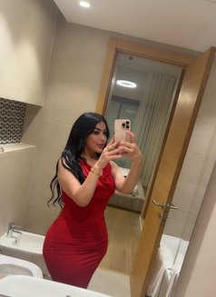 Lena - puta in İstanbul Photo 7 of 29