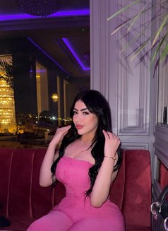 Lena - puta in İstanbul Photo 9 of 29