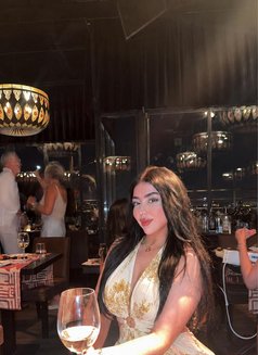 Lena - puta in İstanbul Photo 12 of 29