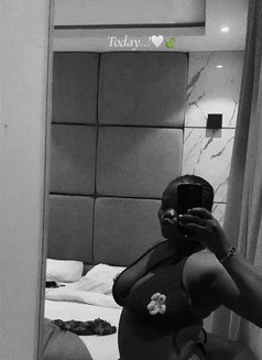 Lena - adult performer in Lagos, Nigeria Photo 1 of 7