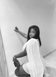 Lena - adult performer in Lagos, Nigeria Photo 2 of 7