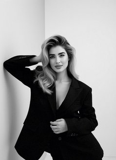 Lena 369 - escort in Dubai Photo 8 of 9