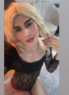 Lena - Transsexual escort in İstanbul Photo 3 of 3