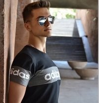 Lenbe - Acompañantes masculino in Dubai