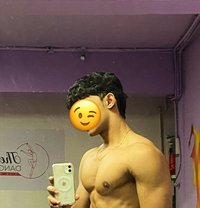 Lenix - Male escort in Mumbai